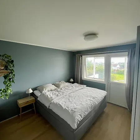 Nyaraló Velholdt Over 2 Etasjer